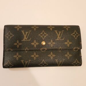Louis Vuitton Monogram International Wallet